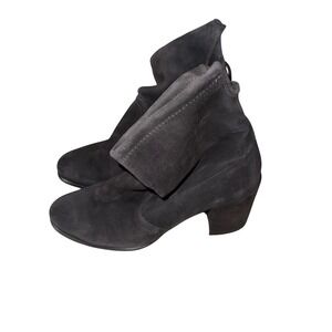 Stuart Weitzman Dark Gray Suede Foldover Heel Booties Women's Size 8 M‎